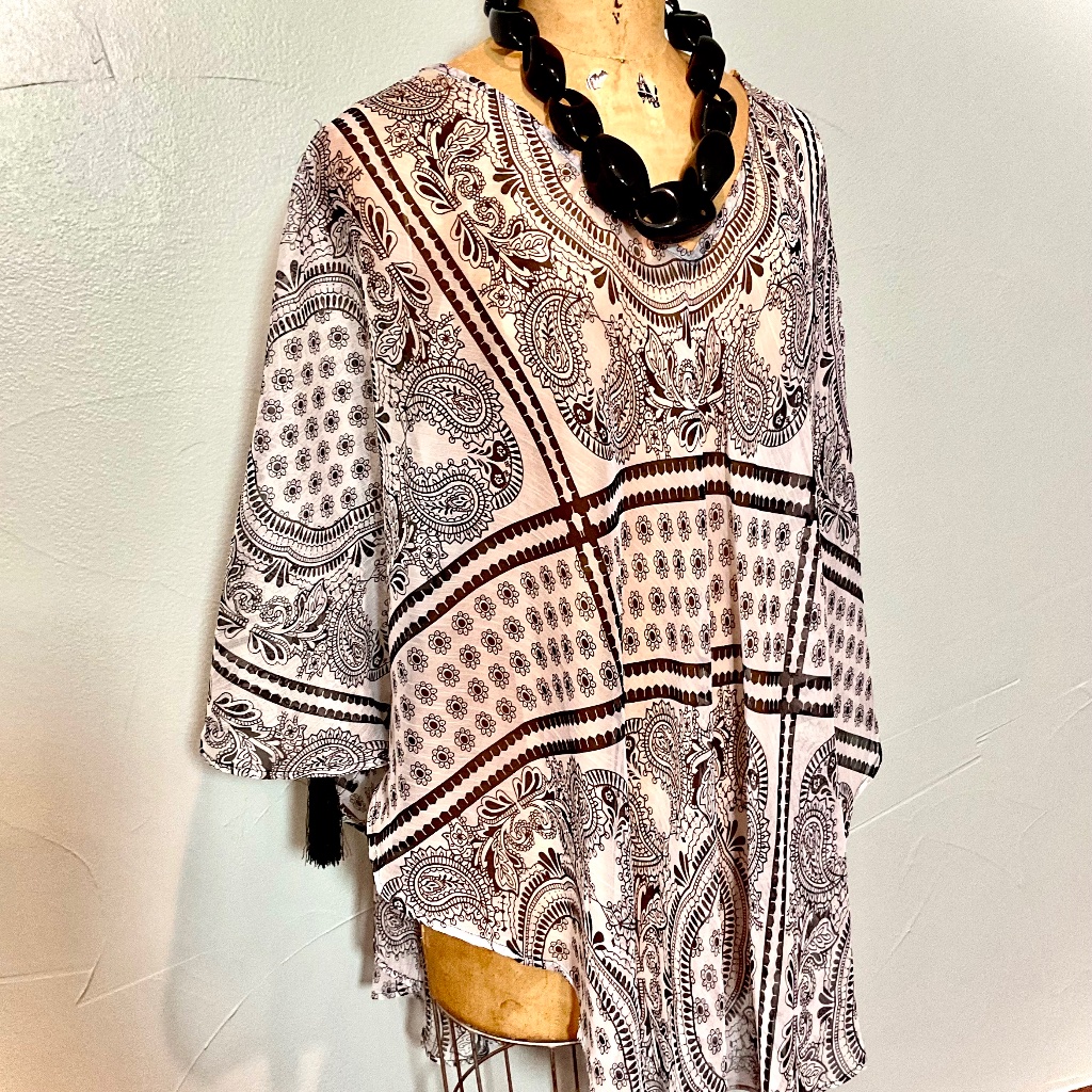 Cool Flowing Poncho W Tassels One Size Nwot O/S 10, 12, 14, 16 18 L/Xl